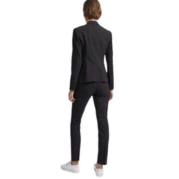 Theory Classic Slim-Fit Black Wool Blazer | Size 10 - Picture 11 of 11